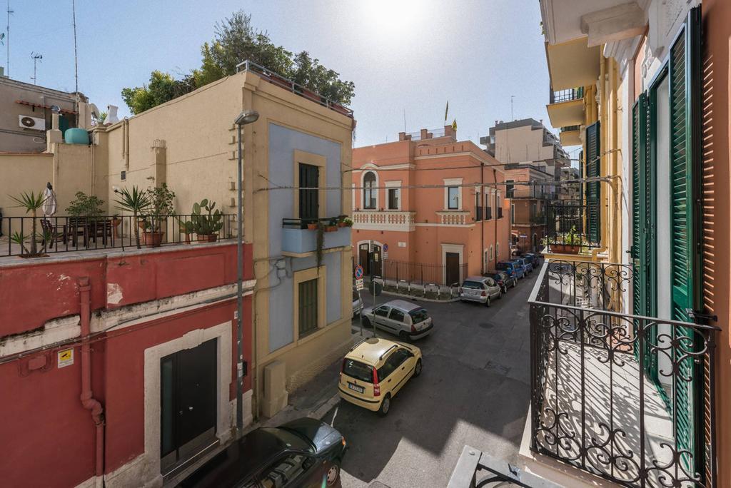 A Due Passi Dal Centro - Bari Policlinico Apartment Luaran gambar