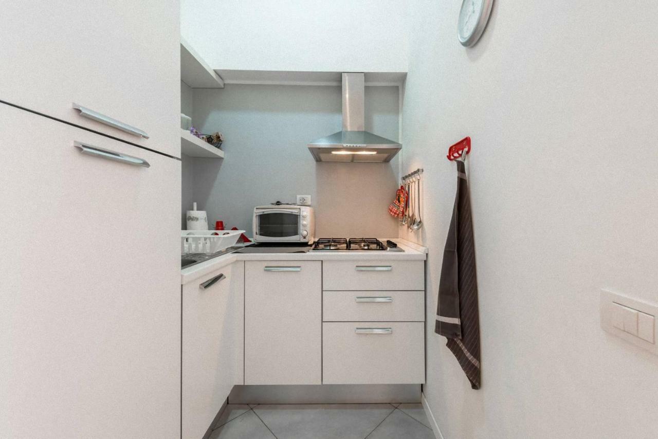 A Due Passi Dal Centro - Bari Policlinico Apartment Luaran gambar